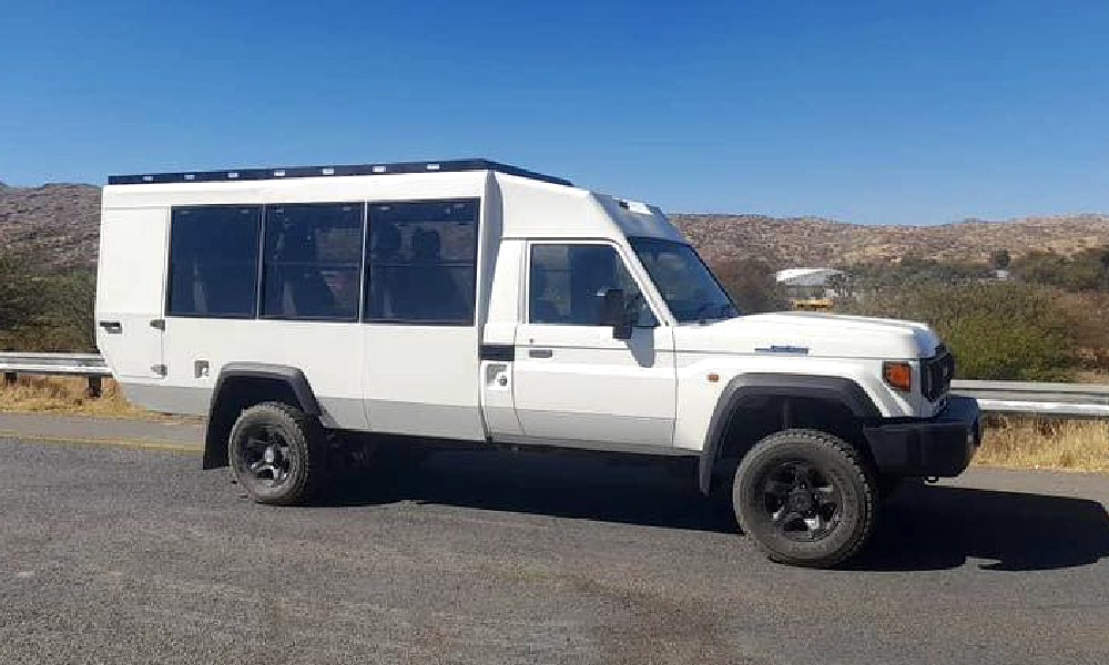 Toyota Landcruiser Stretcher or similar